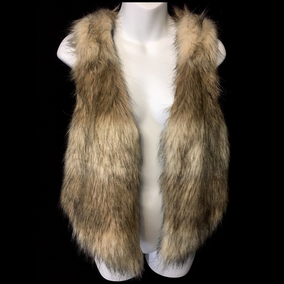 Me Jane Jackets & Blazers - Me Jane Cream Brown Tan Faux Fur Vest SMALL